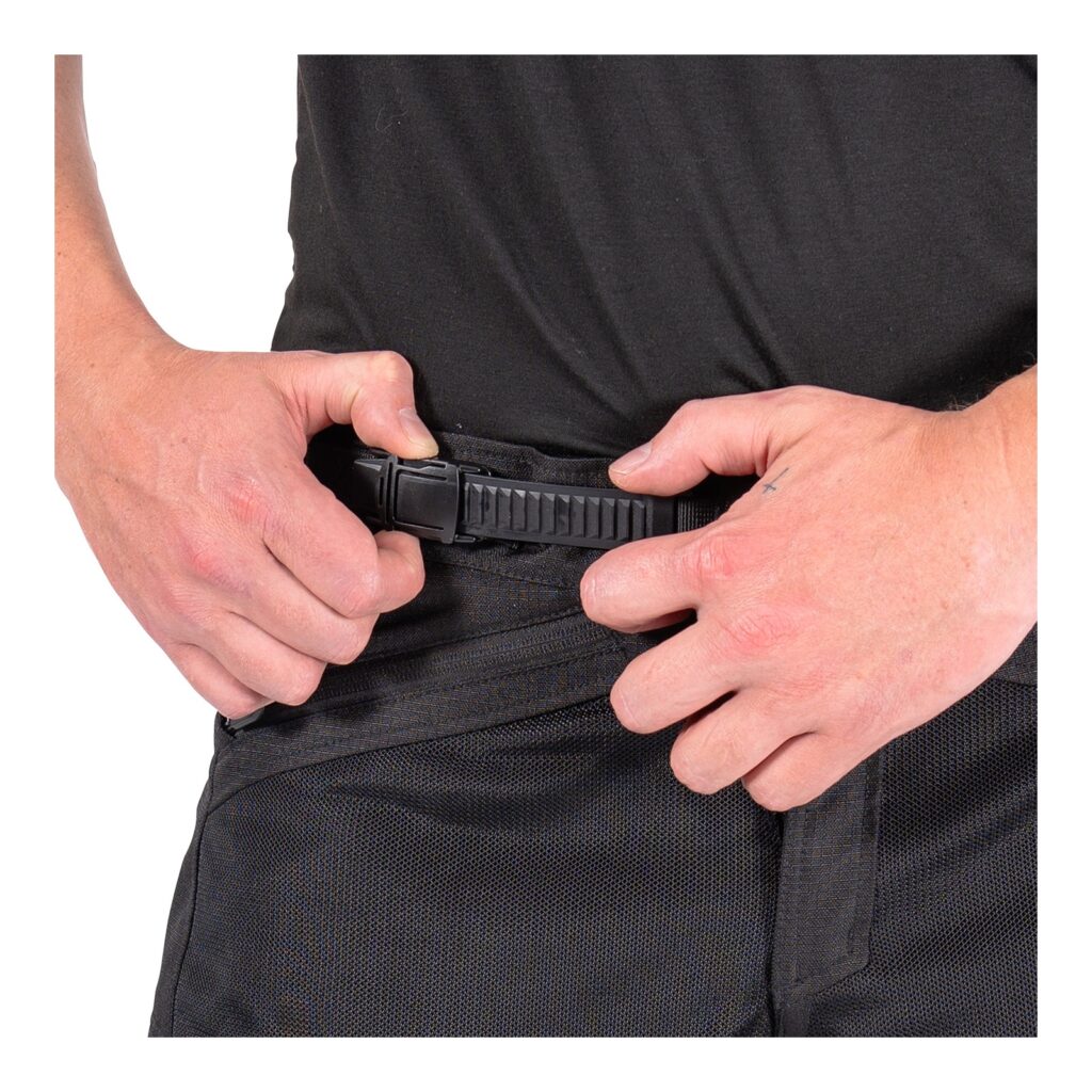 Leatt 5.5 FlowTour Adventure Pants (Short) - Stealth