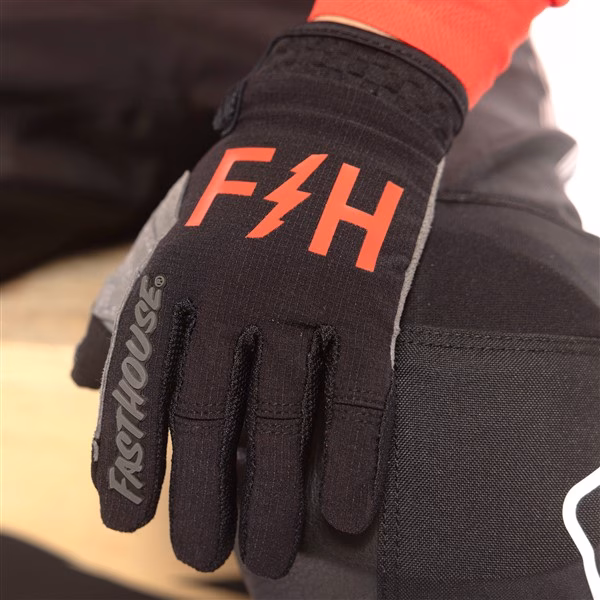 Fasthouse Speed Style Akin Motocross Gloves Youth Black/Red