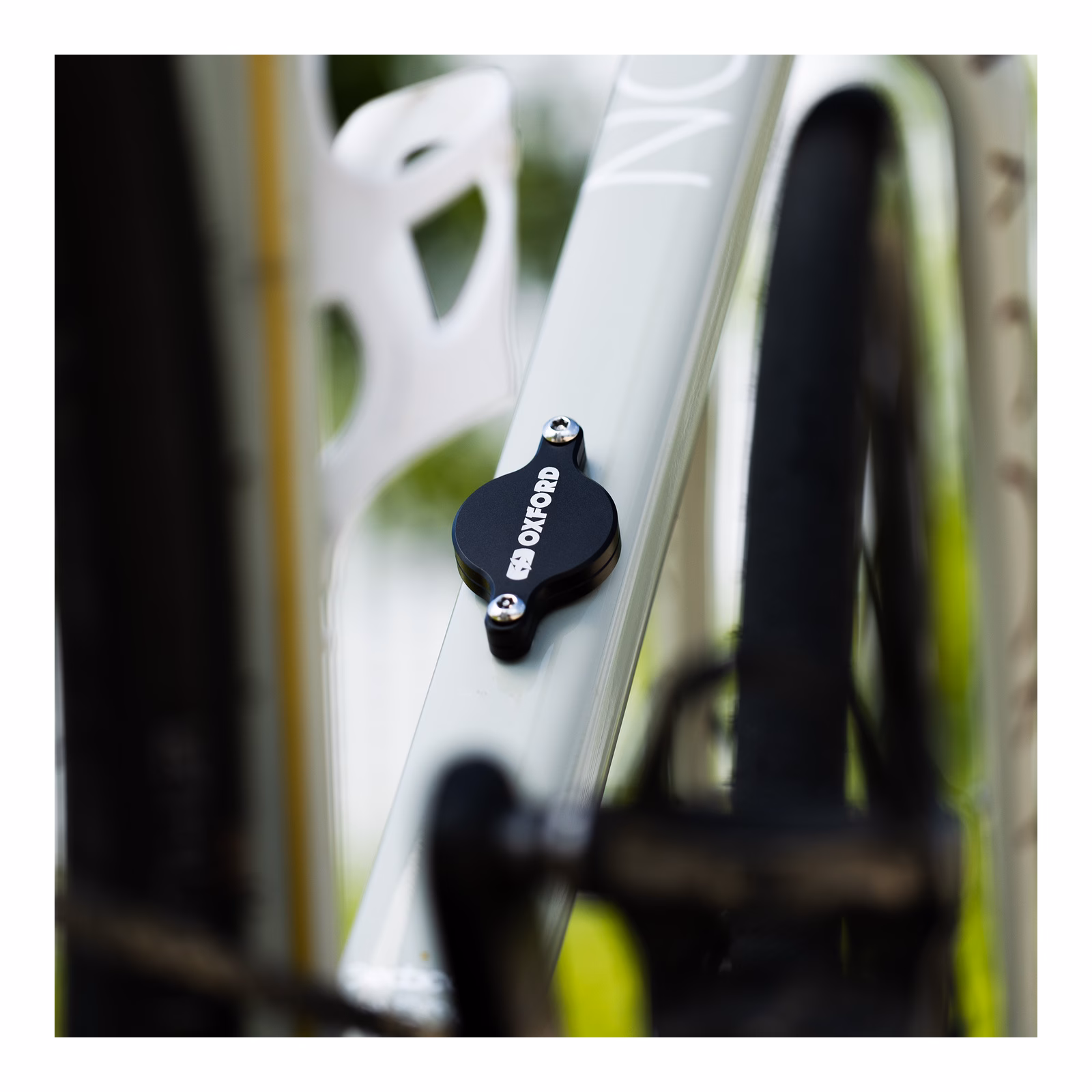 Oxford Bottle Boss Tag Mount - Image 3