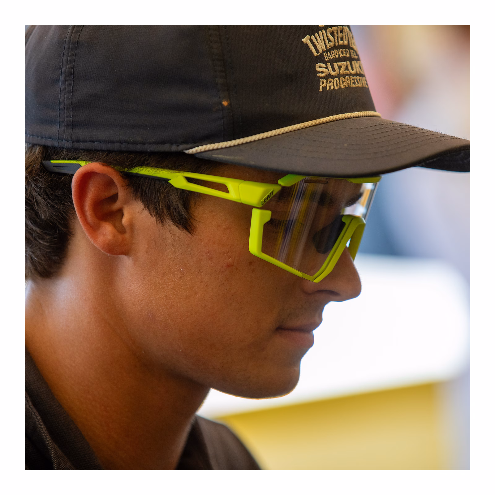 Leatt Rideviz Pro Sunglasses - Neon Yellow Iriz Cryztal Red (13 VLT) - Image 7