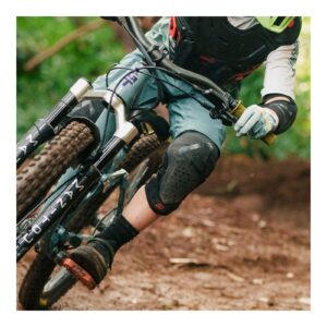Leatt Knee Guard 3DF 5.0 Evo Junior - Black - Image 4