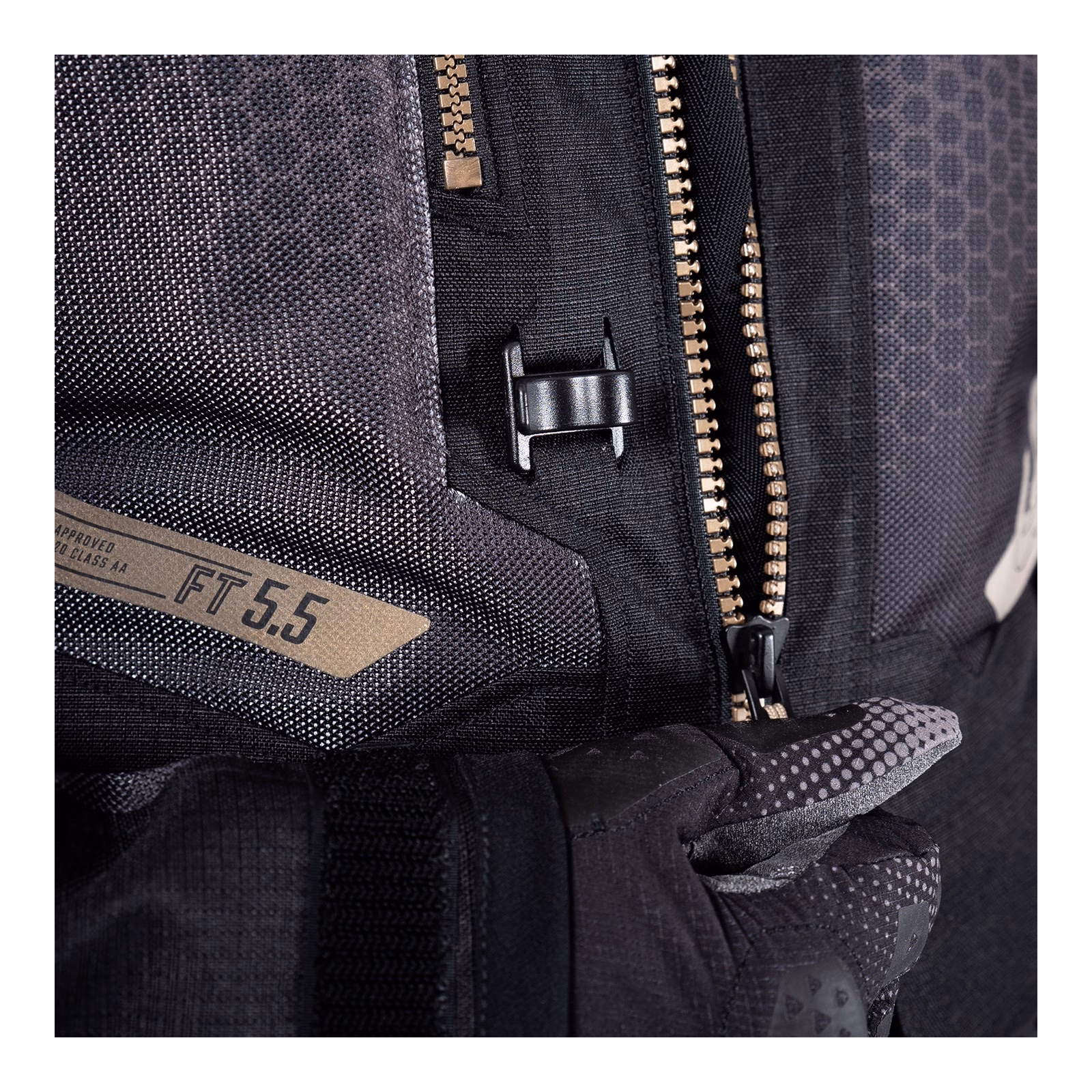 Leatt 5.5 ADV FlowTour Adventure Jackets Stealth - Image 5