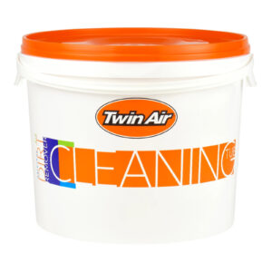 Twin Air Cleaning Tub + Lid, Includes Cages Orange & Black (10L) - Image 1