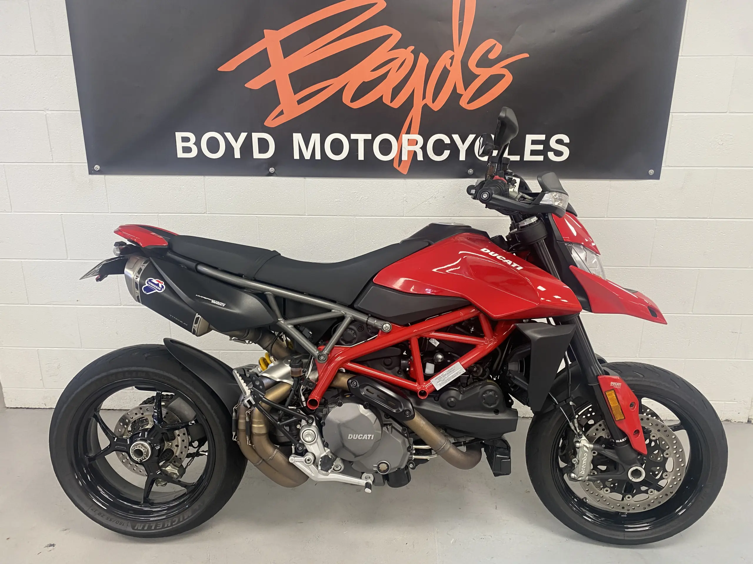 DUCATI Hypermotard 950