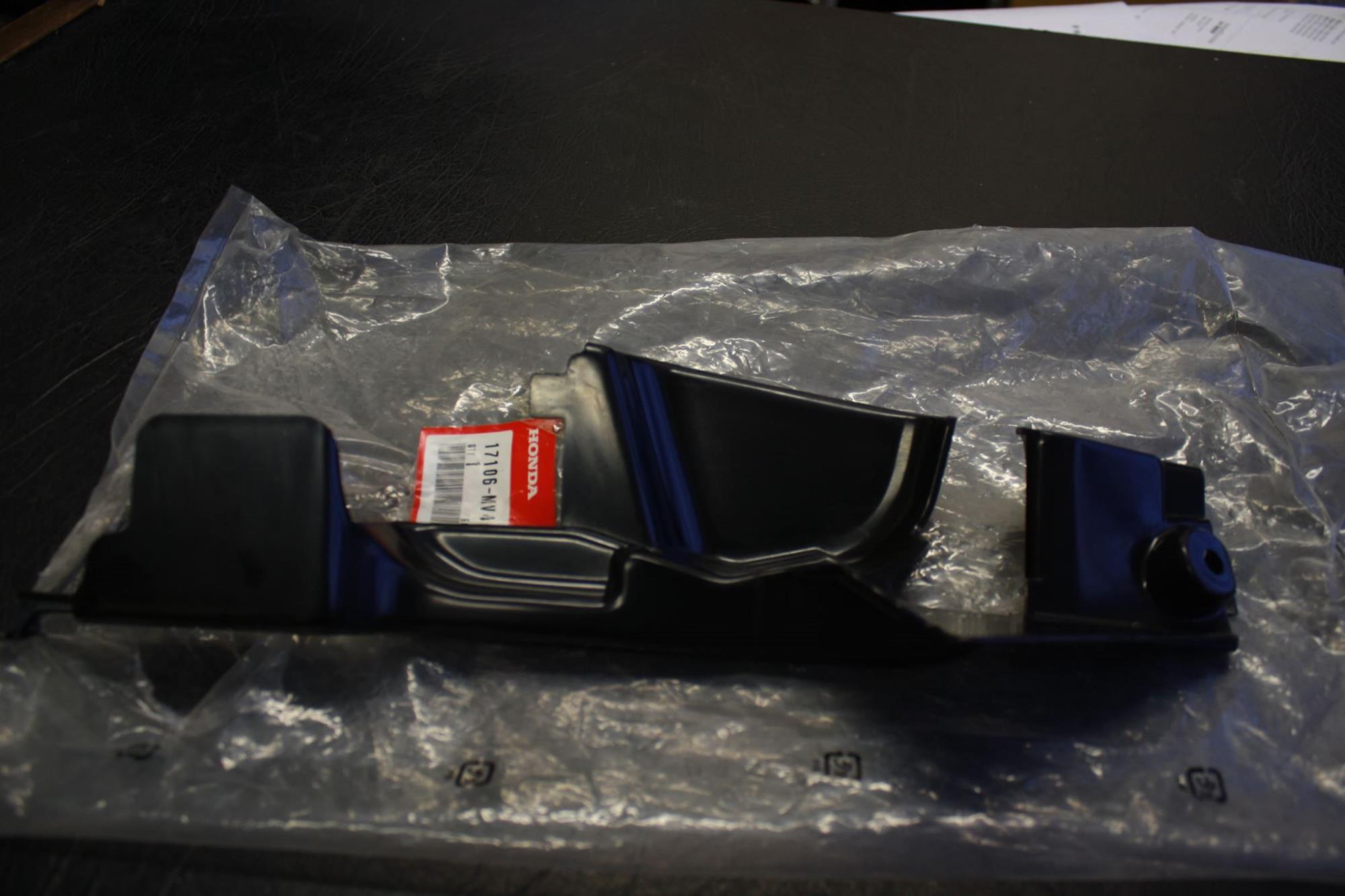 Honda Air Guide Left CBR400R - Image 1