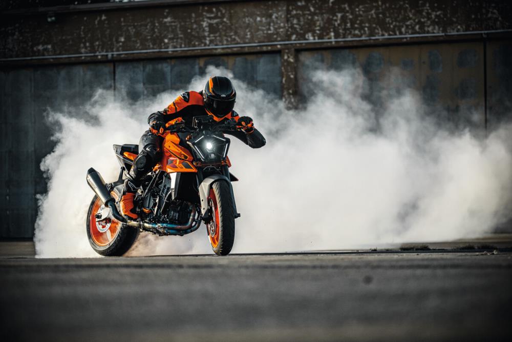 KTM 990DUKE 24