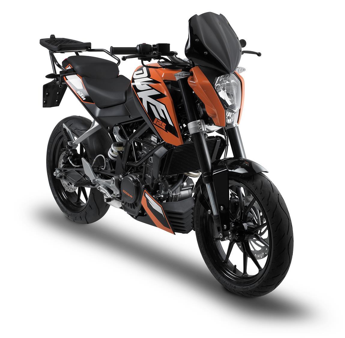 GIVI UNIVERSAL SCREEN BLACK 29x28.5cm (NEEDS SPECIFIC FITTING KIT) - Image 2