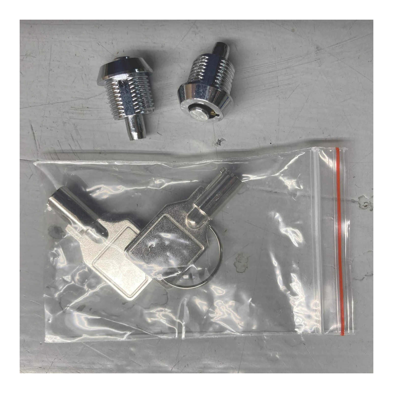Giant Loop Replacement Lock Barrell For Pannier Mounts - Image 1
