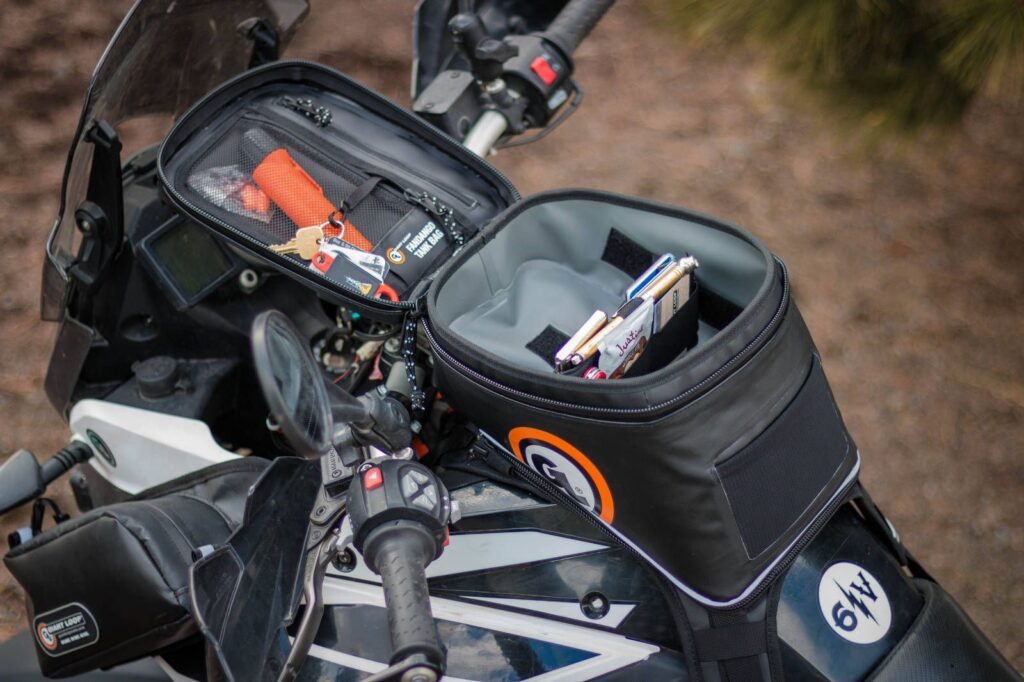 Giant Loop Fandago Tank Bag Grey