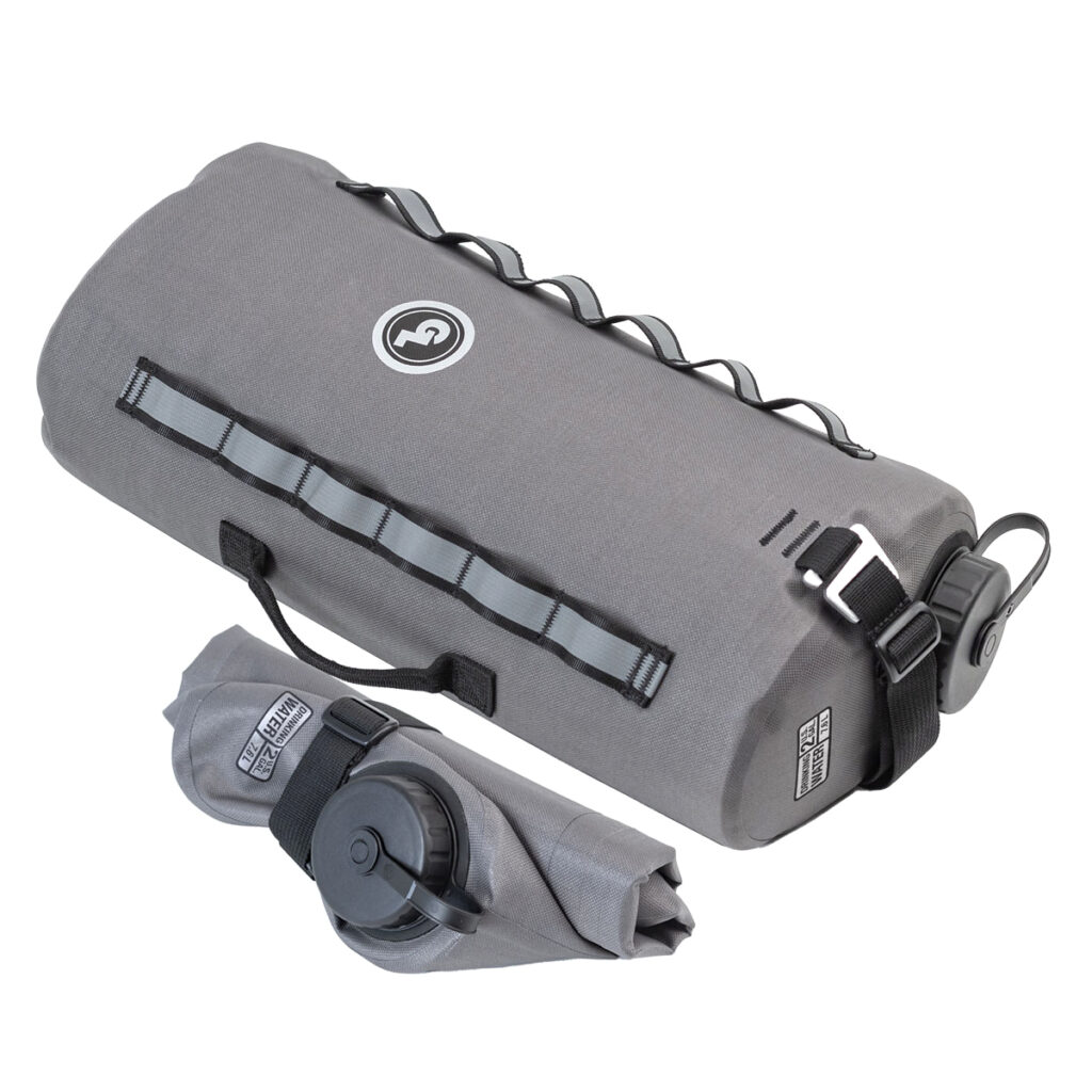 Giant Loop Cactus Canteen Fender Bag Grey 7.6L