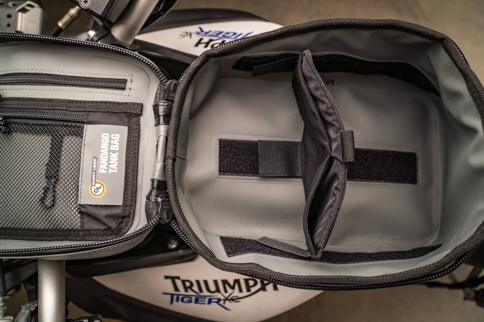 Giant Loop Fandago Tank Bag Grey - Image 3