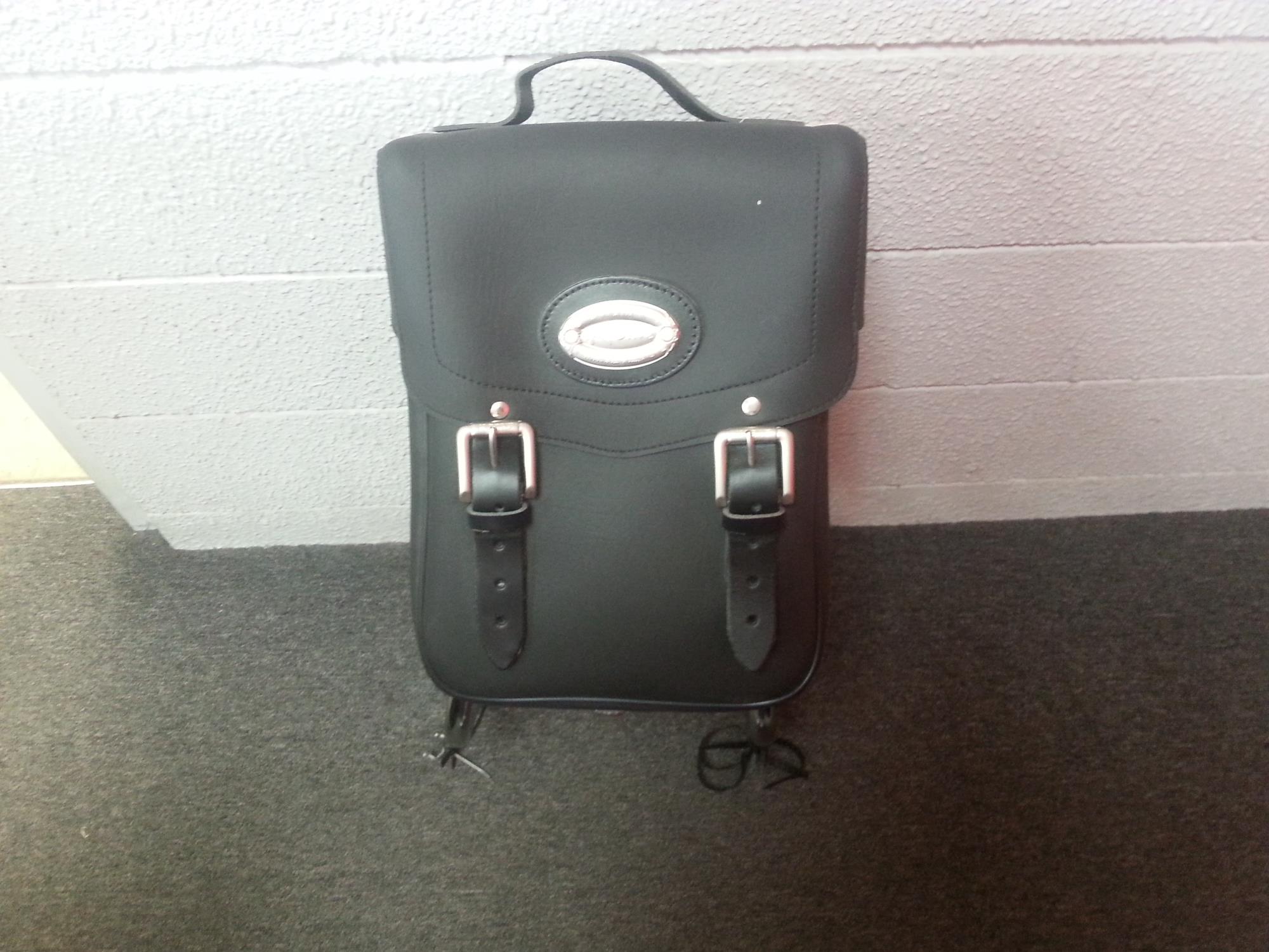 K-Drive Sissybar and Click & Lock Bag VL800C C50 - Image 2