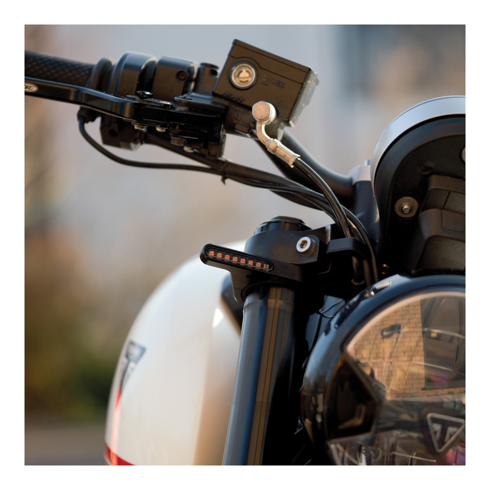 Oxford Darkturner - Sequential Fork Mounted Indicators - Image 2