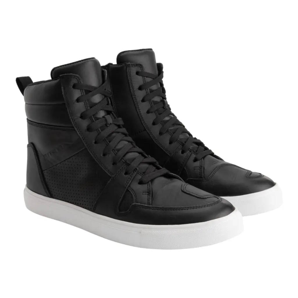 Richa Chaser Waterproof Sneakers - Black / White