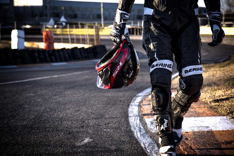 HELMET X803RS ULTRA CARBON HOT LAP CARBON/RED X-SMALL - Image 2