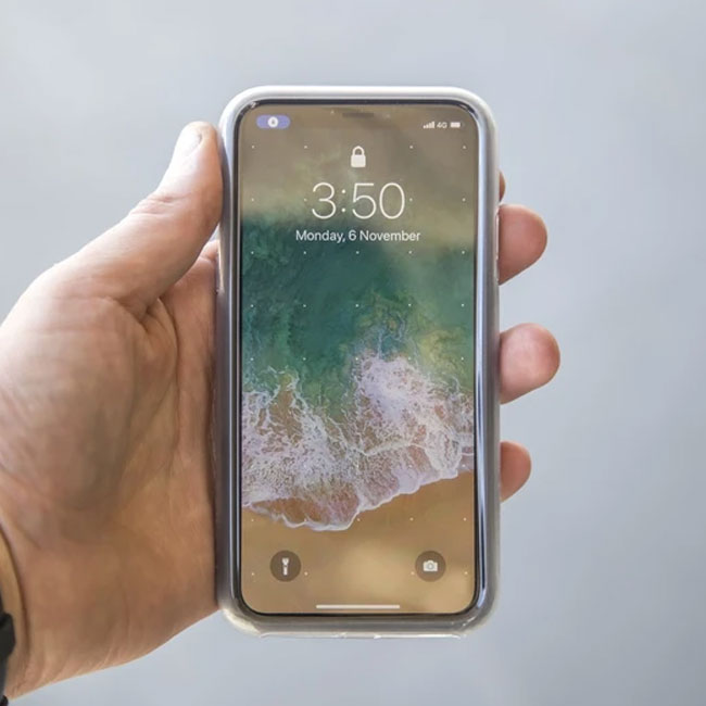 Quad Lock iPhone 12 Poncho - Image 7