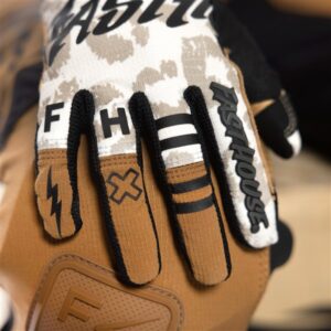 Fasthouse Elrod Stay Golden Motocross Gloves Chalk/Camel - Image 6