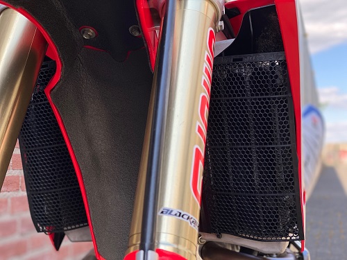 TWIN AIR MX RADIATR MUD SLEEVE - Image 2