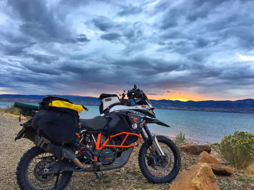 Giant Loop Siskiyou Panniers Black