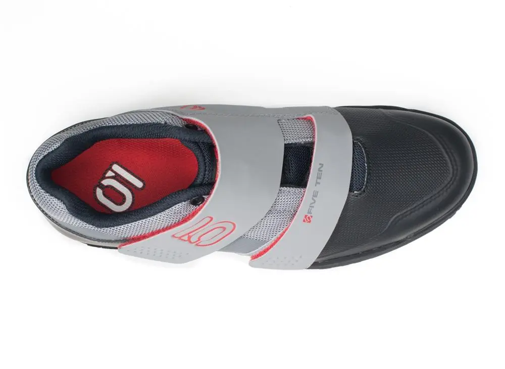 MALTESE FALCON LT CLIPLESS [MONO GREY/RED] 7 US (39.5 EUR)