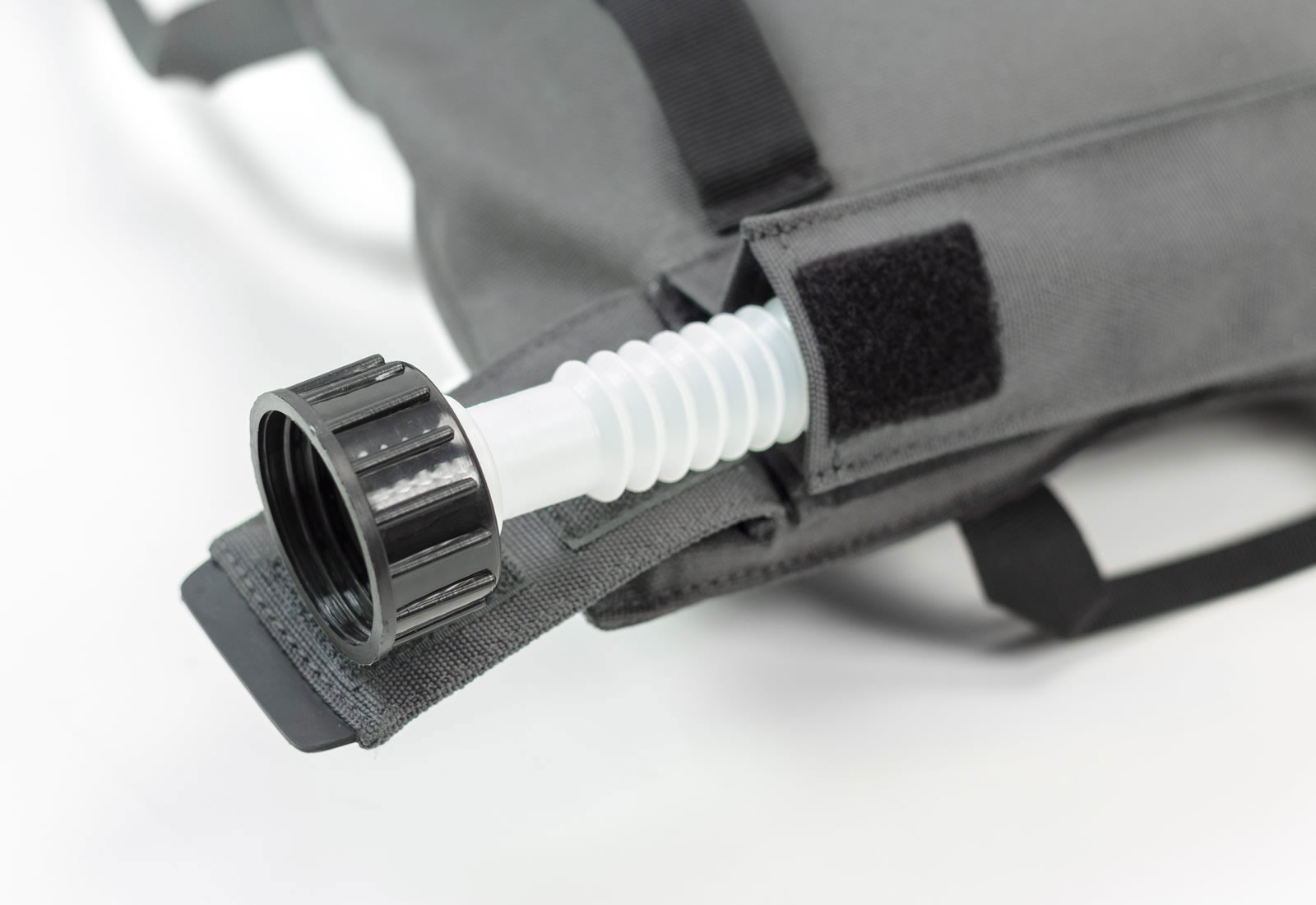 Giant Loop Armadillo Utility Bladder (3.8L) - Image 3