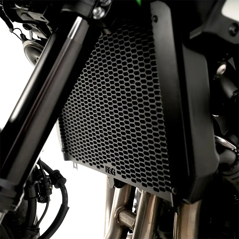 PRO Radiator Guard for Kawasaki Z900 25-- Z900RS 25- & Z900RS Cafe 25- Black R&G