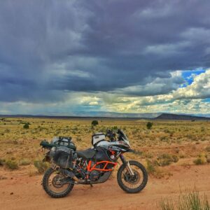 Giant Loop Siskiyou Panniers Black - Image 7