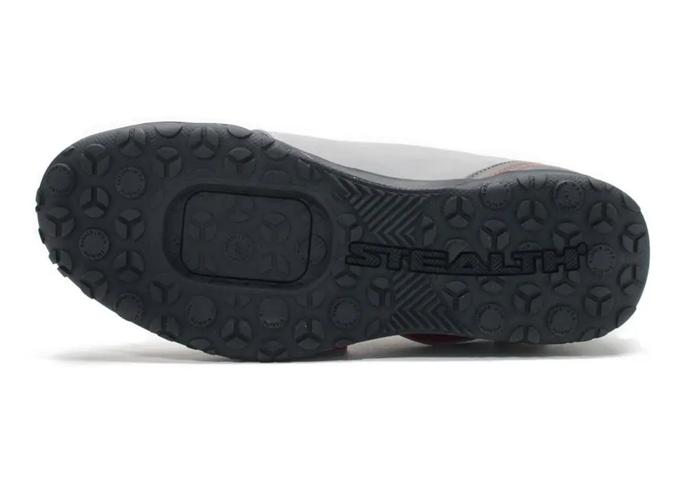 MALTESE FALCON LT CLIPLESS [MONO GREY/RED] 7 US (39.5 EUR)