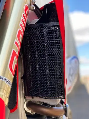 TWIN AIR MX RADIATR MUD SLEEVE