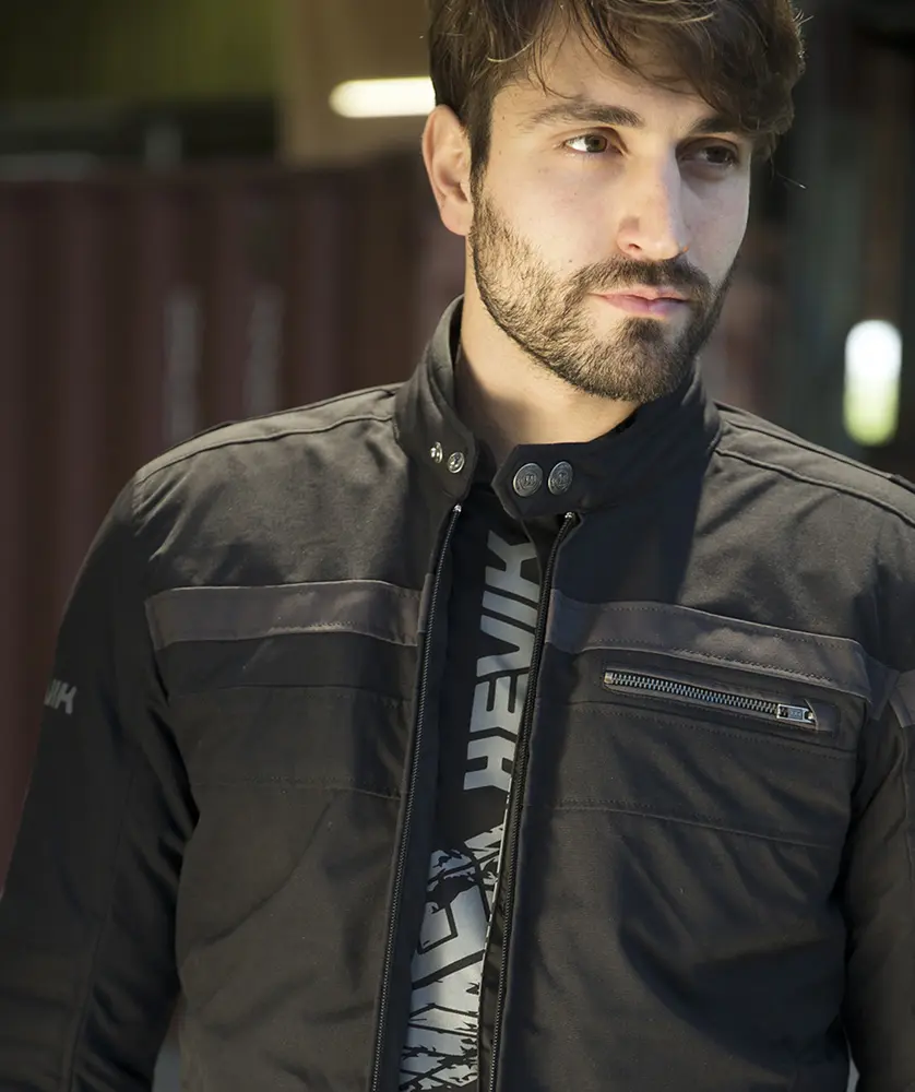 ** BLACK JACK WATERPROOF JACKET BLACK LARGE - SALE