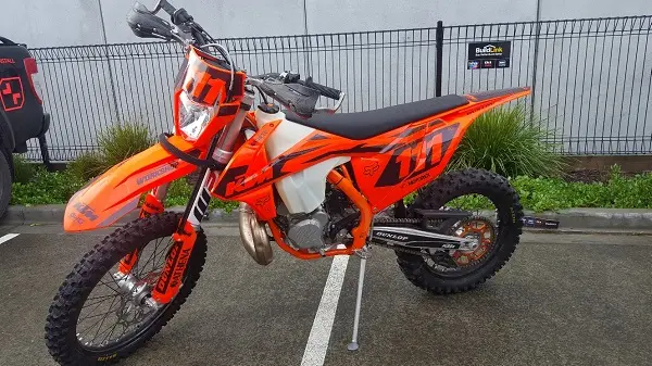 UFO KTM SX/SXF 16-18 KIT FLURO