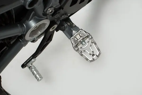 FOOTREST SW MOTECH EVO  36 POSITION SETTINGS (FRONT, BACK, DOWN, ANGLE)