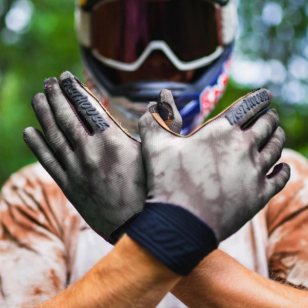 Fasthouse Emil Johansson Signature Blitz MTB Glove Washed Black - Image 3