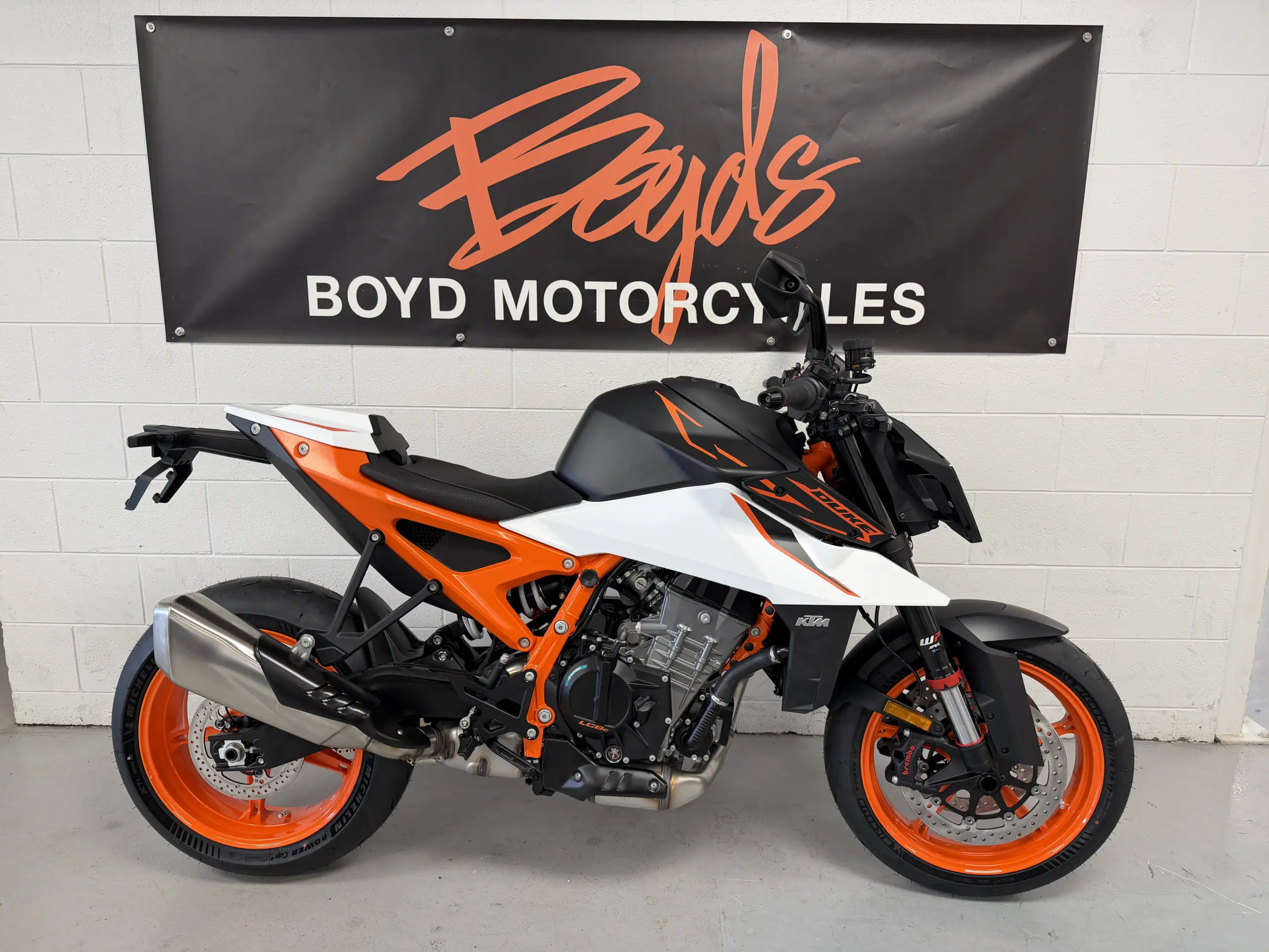 KTM 990 DUKE R 26